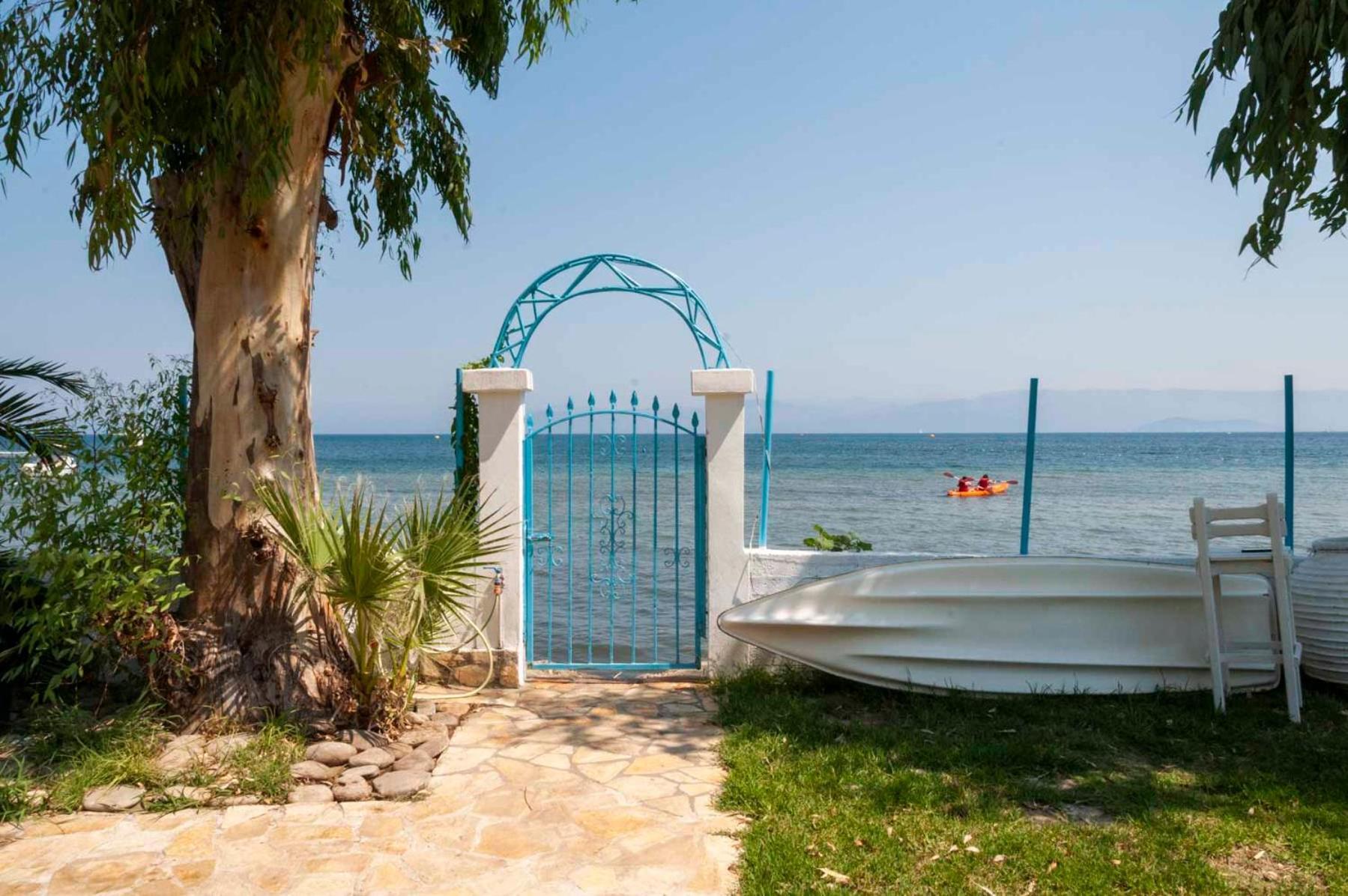 Lemami Seafront Case de vacanță
